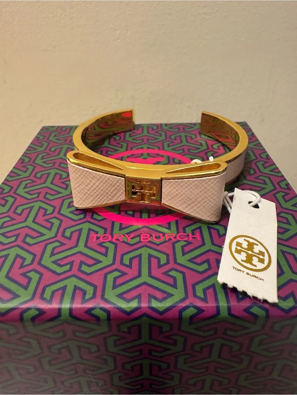 NWT Tory Burch Bow Leather Cuff Bracelet - Complete Gift Set